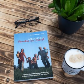 Abenteuer Familie im Dienst Cover des Buchs